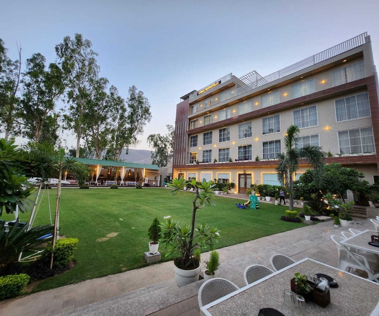 Vanyaevilas Resort